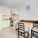 Rab With Private Dock And Sea Views Apartman Rab Town