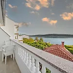 Apartman Rab With Private Dock And Sea Views Rab Town