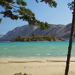 Rab With Private Dock And Sea Views Apartman Rab Town