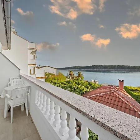Apartament Rab With Private Dock And Sea Views Rab Town