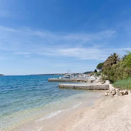 Apartmán Rab With Private Dock And Sea Views *