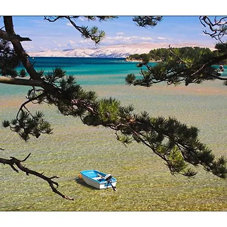 Rab With Private Dock And Sea Views Apartmán