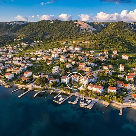 Rab With Private Dock And Sea Views Apartament