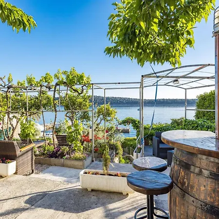 Apartament Rab With Private Dock And Sea Views *