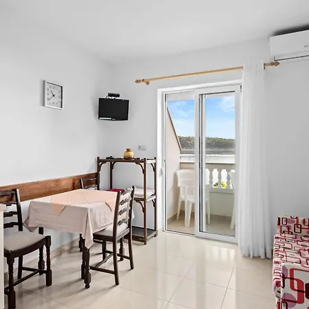 아파트 Rab With Private Dock And Sea Views 라브