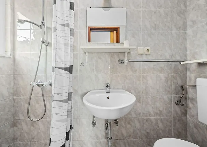 Apartamento Rab With Private Dock And Sea Views *